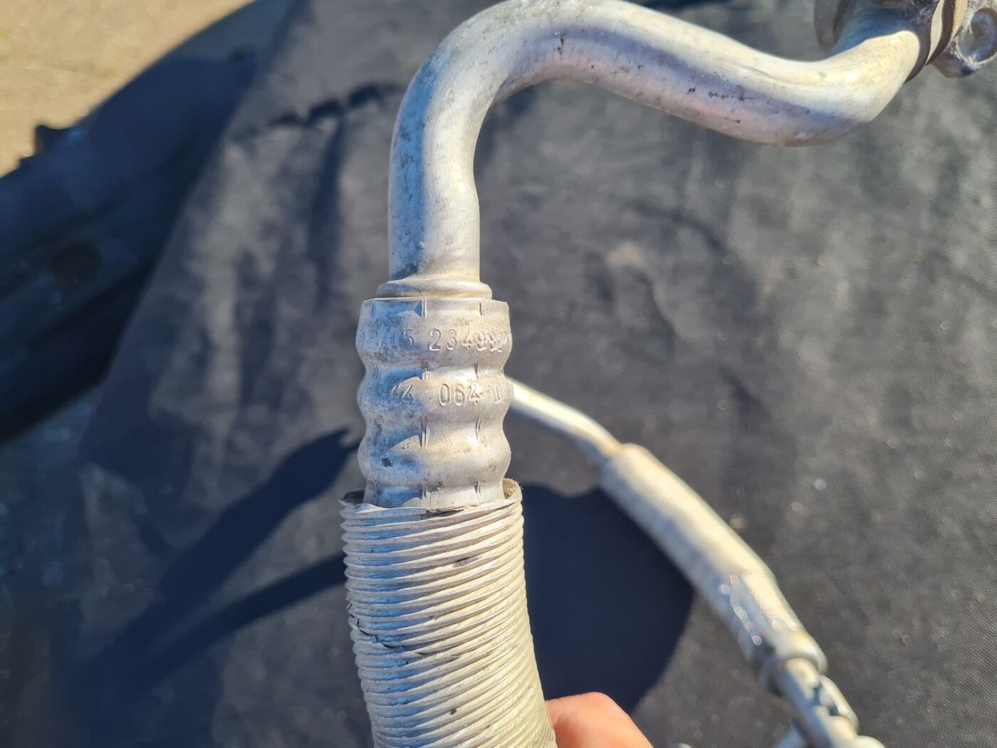 Gaisa kondicioniera galvenā caurule priekš BMW 525 E60 2006 BLACK 5 Gaisa kondicioniera galvenā caurule priekš BMW 525 E60 2006 BLACK