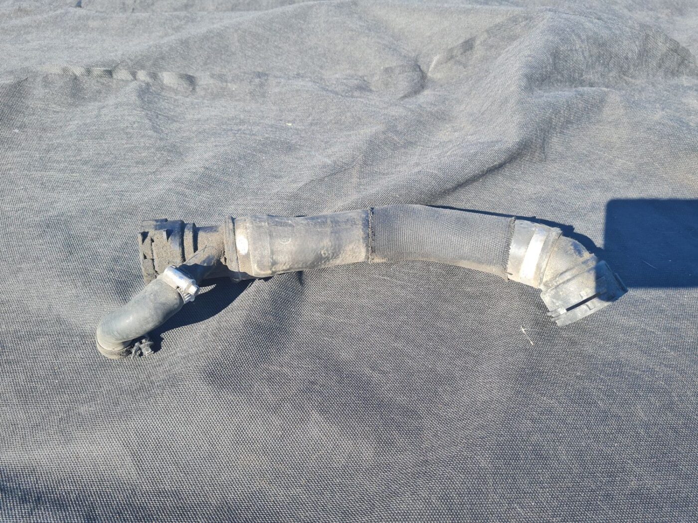 Dzesēšanas caurule priekš BMW 525D E61 2007 TOURING BLACK 1 Dzesēšanas caurule priekš BMW 525D E61 2007 TOURING BLACK