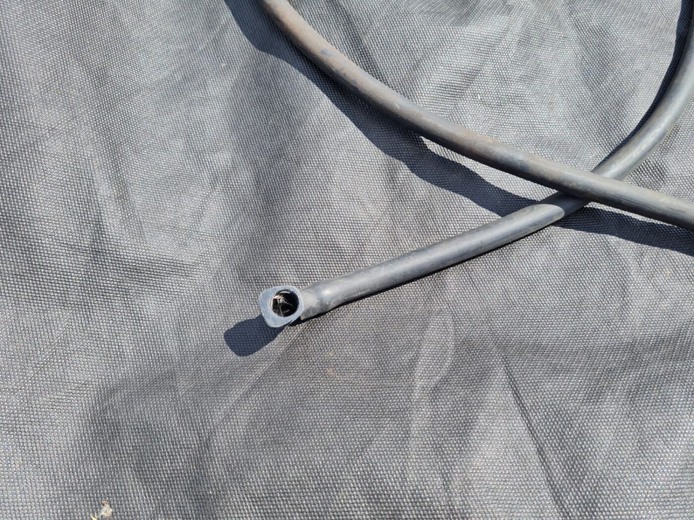 Lukturu mazgātāja sprauslas šļūtene priekš VOLVO S40 2007 2 Lukturu mazgātāja sprauslas šļūtene priekš VOLVO S40 2007