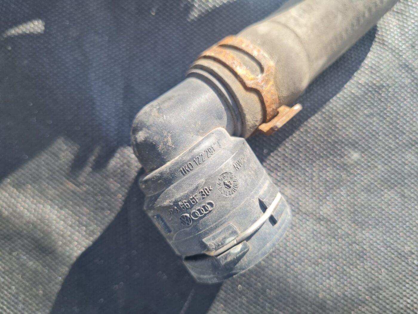 Dzesēšanas caurule priekš VW GOLF VARIANT 2012 3 Dzesēšanas caurule priekš VW GOLF VARIANT 2012