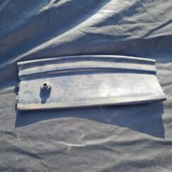 Ieplūdes gaisa deflektors/Difuzors priekš BMW 525 E60 2006 OLIVE