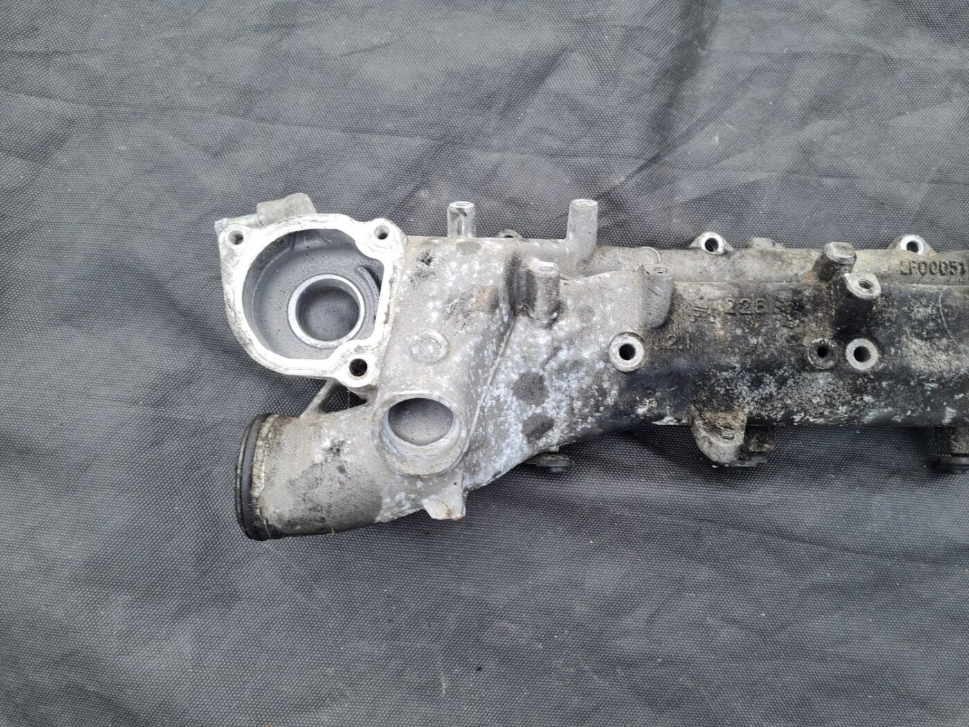 Ieplūdes kolektors priekš MERCEDES BENZ CLS 320 2005 2 Ieplūdes kolektors priekš MERCEDES BENZ CLS 320 2005