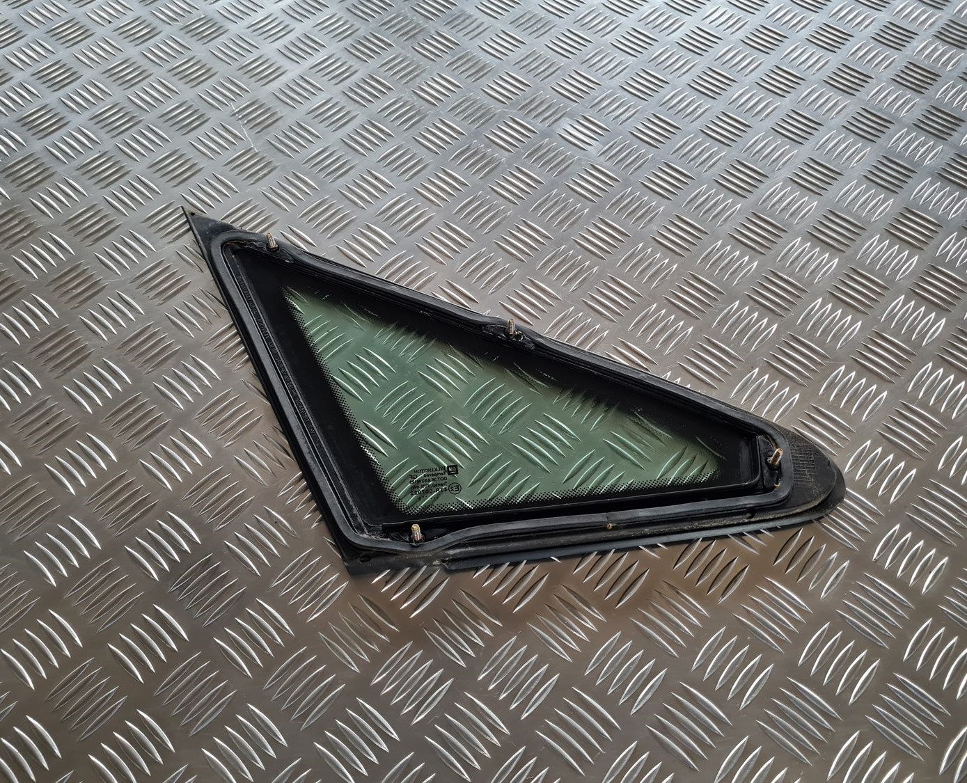 Priekšējais sānu stikls, pa kreisi priekš OPEL ZAFIRA 1999 3 Priekšējais sānu stikls, pa kreisi priekš OPEL ZAFIRA 1999