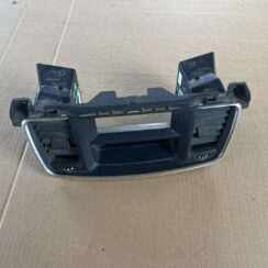 Mērinstrumentu paneļa gaisa vads, centrā priekš PEUGEOT 508 2012