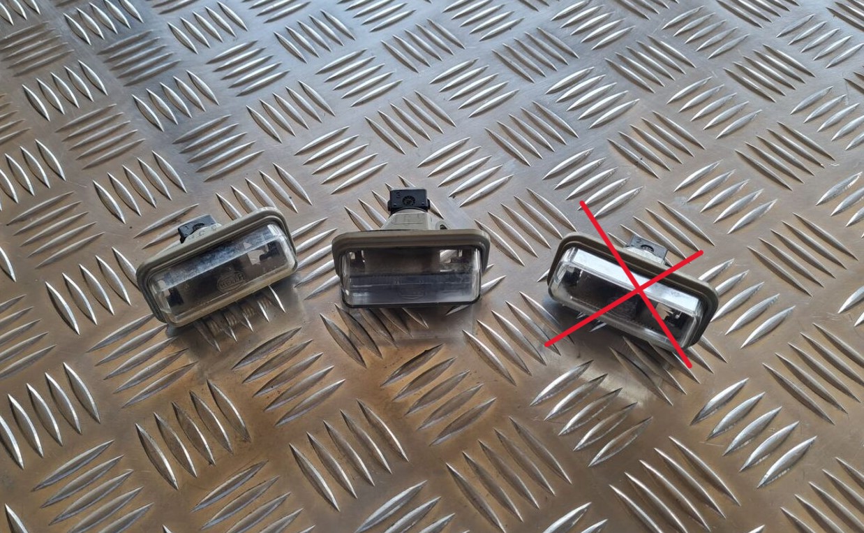 Numura zīmes apgaismojums priekš TOYOTA AVENSIS 2007 1 Numura zīmes apgaismojums priekš TOYOTA AVENSIS 2007