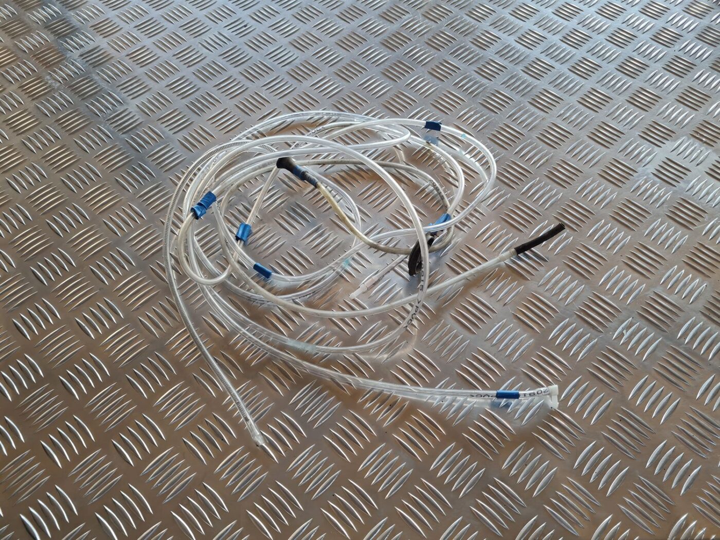 Aizmugurējā stikla mazgātāja sprauslas šļūtene priekš TOYOTA AVENSIS 2007 1 Aizmugurējā stikla mazgātāja sprauslas šļūtene priekš TOYOTA AVENSIS 2007