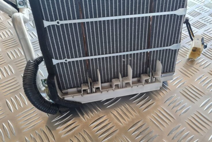 Apsildes sistēmas radiators priekš TOYOTA AVENSIS 2007 4