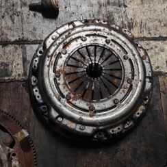 Sajūga komplekts priekš PEUGEOT 407 2004