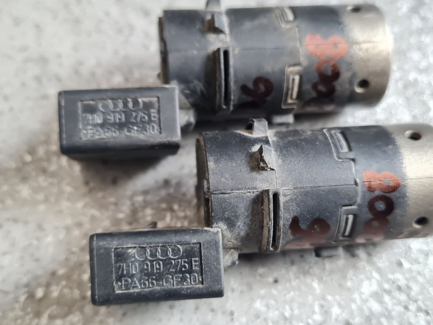 Parkošanās devējs priekš AUDI A6 2008 2 Parkošanās devējs priekš AUDI A6 2008