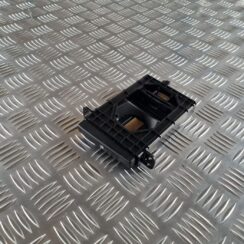 Krūzes turētājs priekš TOYOTA AVENSIS 2007