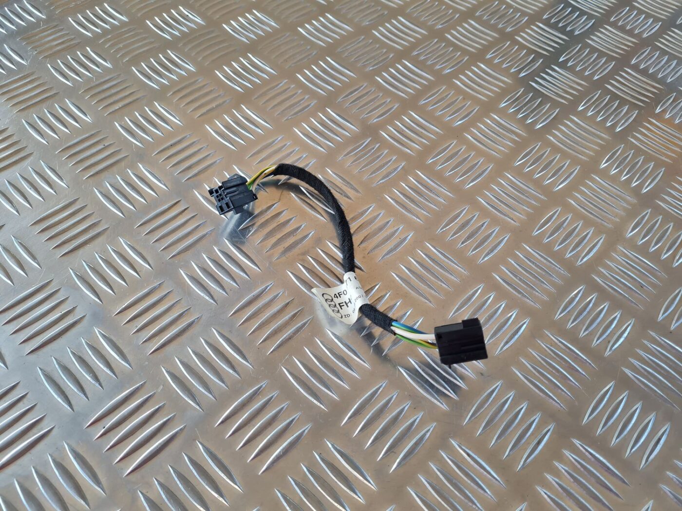 Elektrisko stiklu motora vads priekš AUDI A6 2008 1 Elektrisko stiklu motora vads priekš AUDI A6 2008