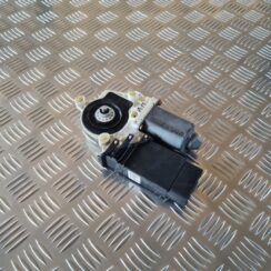 Elektrisko stiklu motors priekš VW GOLF IV 1999