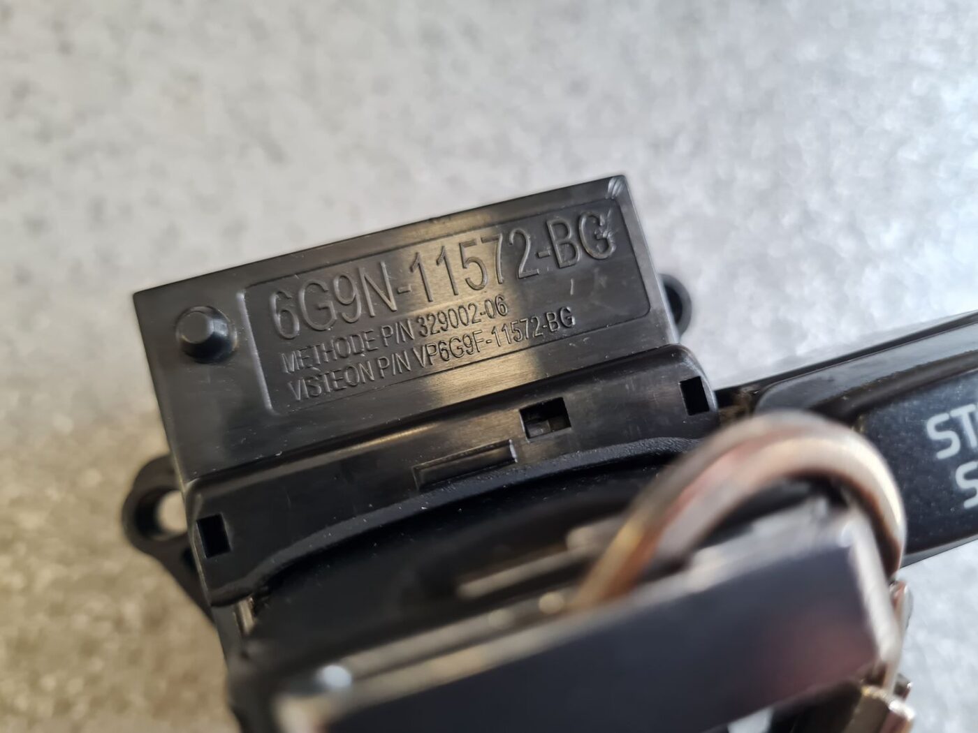 Aizdedzes slēdzene priekš VOLVO S80 2007 Black 6 Aizdedzes slēdzene priekš VOLVO S80 2007 Black