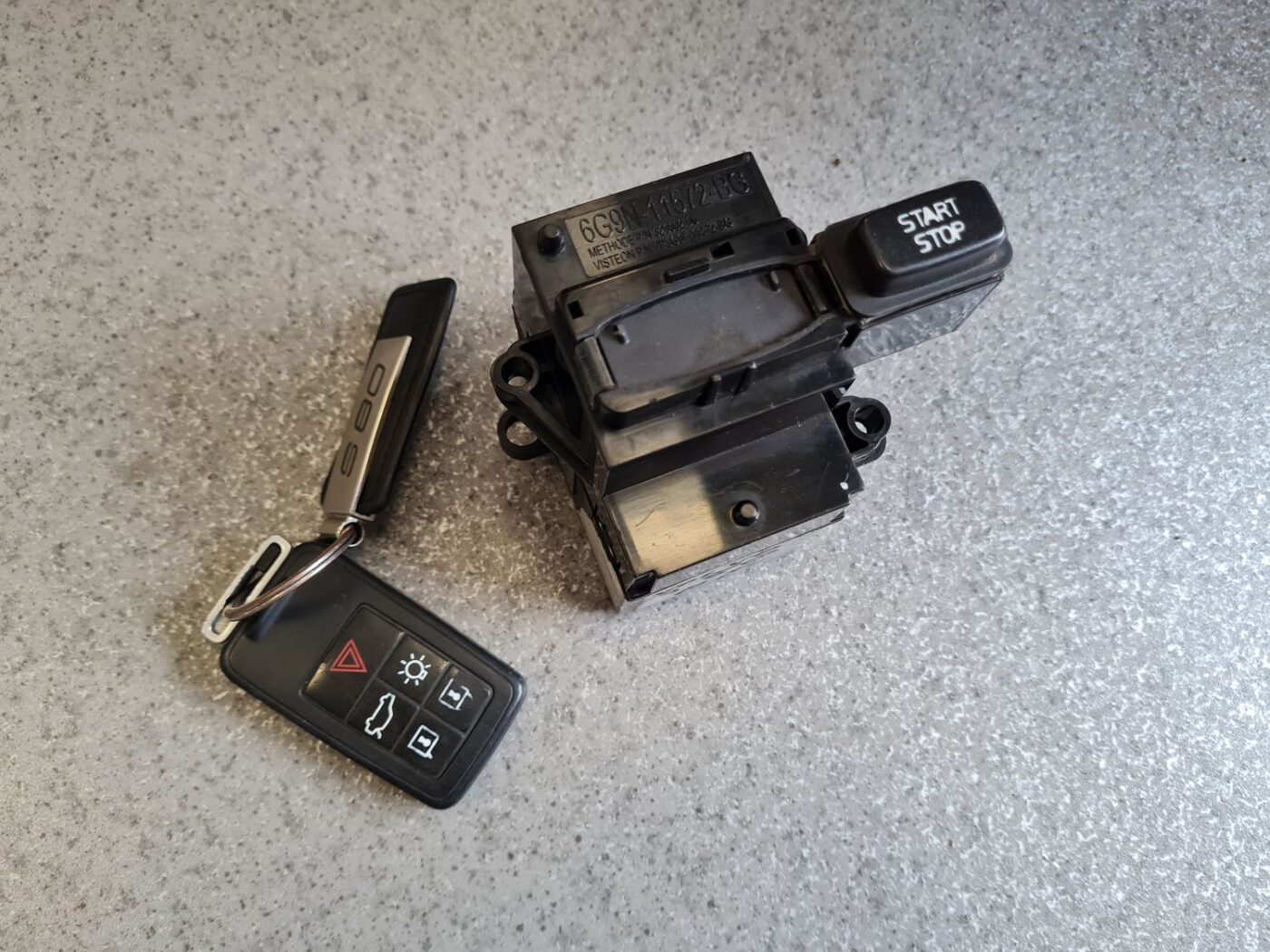 Aizdedzes slēdzene priekš VOLVO S80 2007 Black 4 Aizdedzes slēdzene priekš VOLVO S80 2007 Black