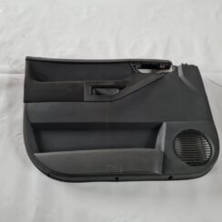 Priekšējo kreiso durvju apdare priekš OPEL MERIVA 2004