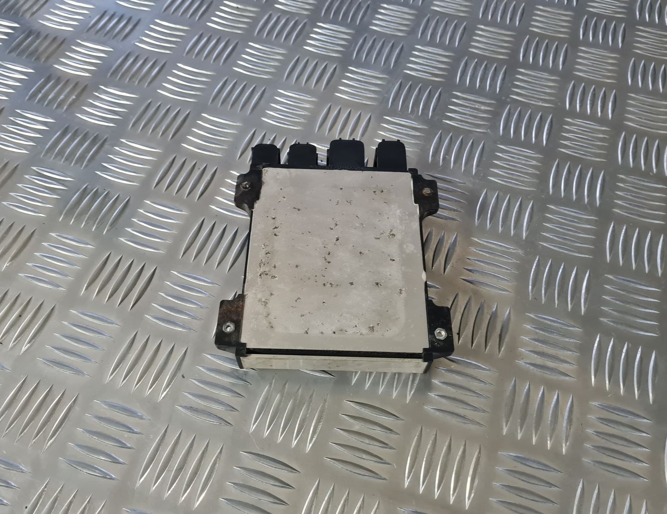 Degvielas smidzinātāju vadības bloks priekš TOYOTA AVENSIS 2010 3 Degvielas smidzinātāju vadības bloks priekš TOYOTA AVENSIS 2010