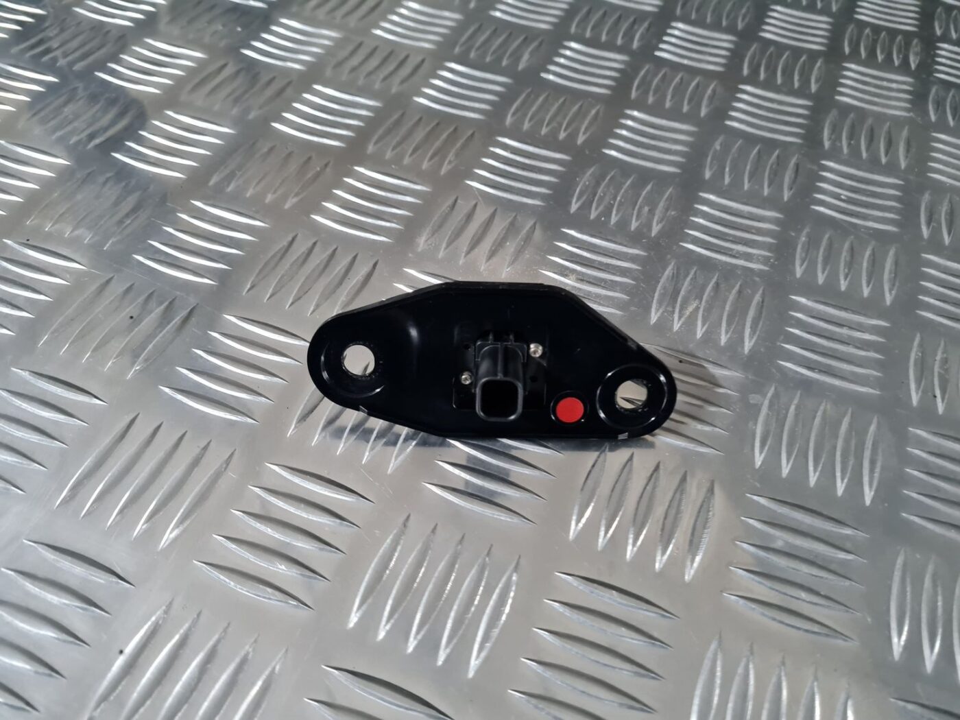 Atpakaļskata kamera priekš TOYOTA AVENSIS 2010 2 Atpakaļskata kamera priekš TOYOTA AVENSIS 2010