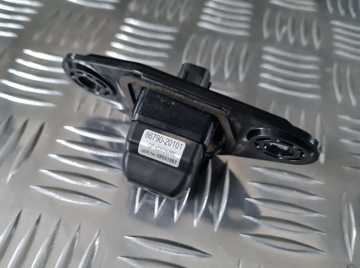 Atpakaļskata kamera priekš TOYOTA AVENSIS 2010 3 Atpakaļskata kamera priekš TOYOTA AVENSIS 2010