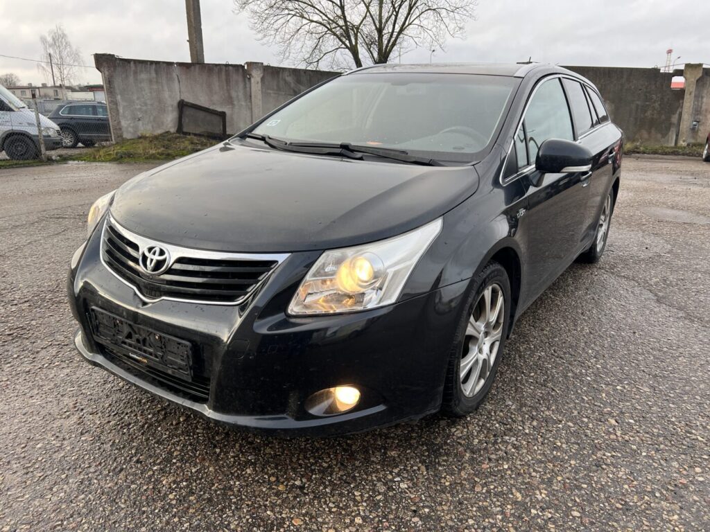 TOYOTA AVENSIS 2010 261