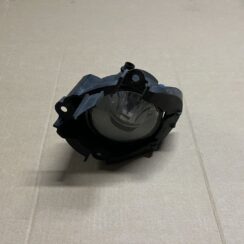 Miglas lukturis priekšā labajā pusē priekš TOYOTA AVENSIS 2010