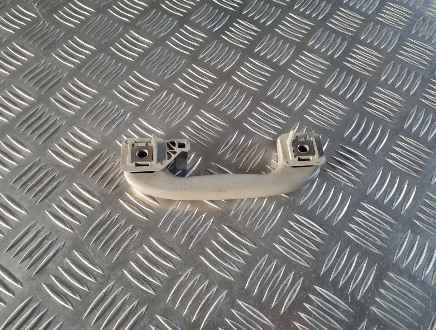 Salona rokturis griestos priekš OPEL INSIGNIA 2016 2 Salona rokturis griestos priekš OPEL INSIGNIA 2016