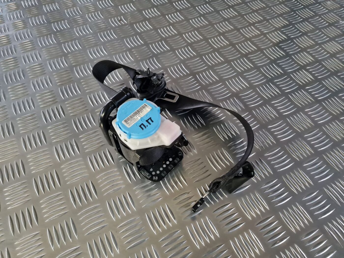 Priekšējā labā drošības josta priekš OPEL INSIGNIA 2016 1 Priekšējā labā drošības josta priekš OPEL INSIGNIA 2016