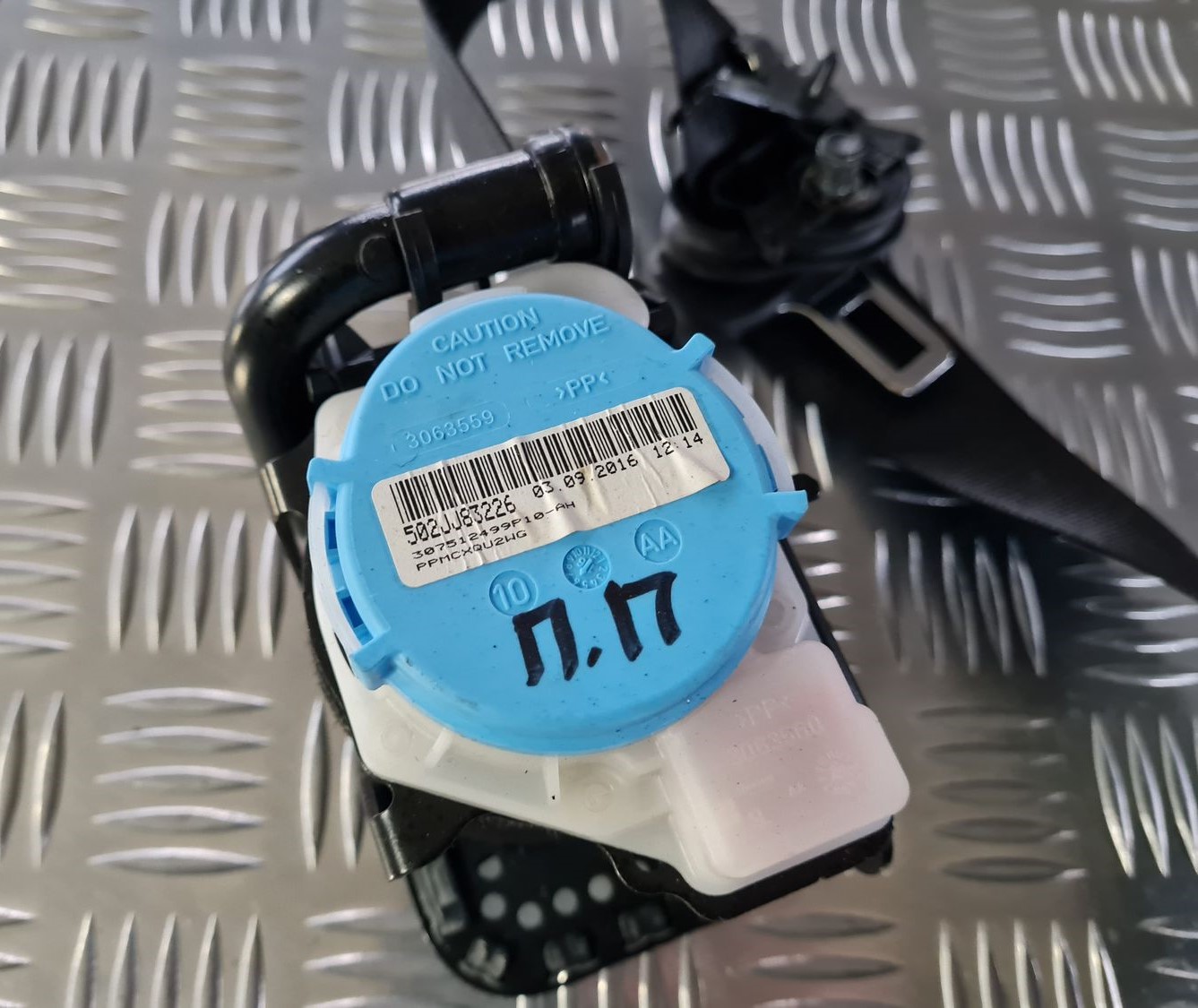 Priekšējā labā drošības josta priekš OPEL INSIGNIA 2016 2 Priekšējā labā drošības josta priekš OPEL INSIGNIA 2016