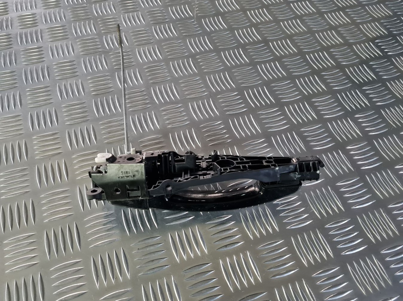 Priekšējāis kreisais durvju rokturis priekš OPEL INSIGNIA 2016 4 Priekšējāis kreisais durvju rokturis priekš OPEL INSIGNIA 2016