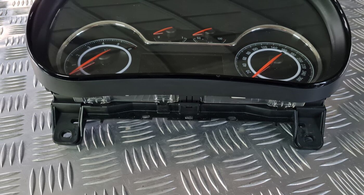 Spidometrs priekš OPEL INSIGNIA 2016 2 Spidometrs priekš OPEL INSIGNIA 2016