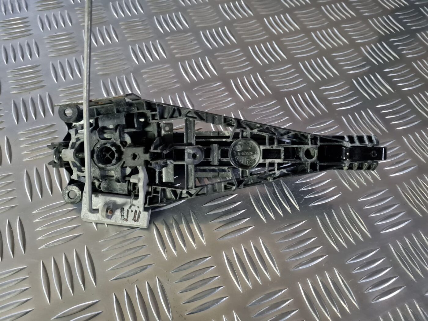 Priekšējāis labais durvju rokturis priekš OPEL INSIGNIA 2016 3 Priekšējāis labais durvju rokturis priekš OPEL INSIGNIA 2016