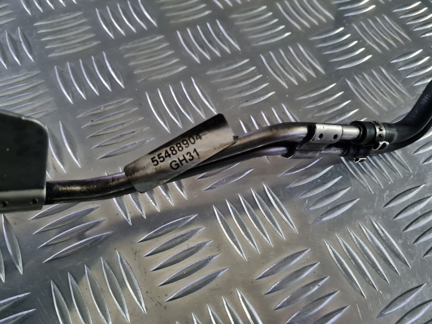 Izplūdes gāzu spiediena sensora caurules priekš OPEL INSIGNIA 2016 3 Izplūdes gāzu spiediena sensora caurules priekš OPEL INSIGNIA 2016