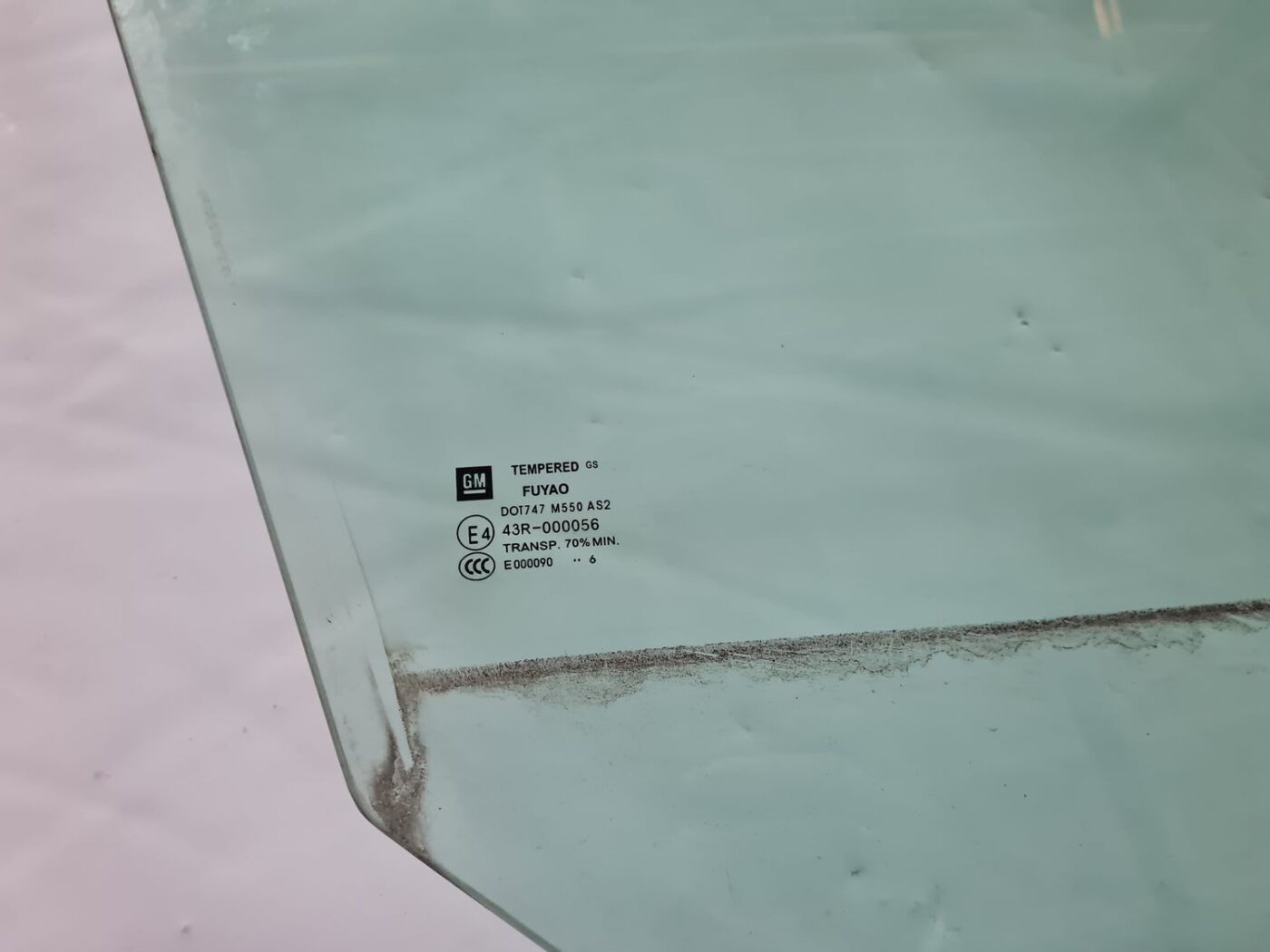 Priekšējo labo durvju stikls priekš OPEL INSIGNIA 2016 2 Priekšējo labo durvju stikls priekš OPEL INSIGNIA 2016