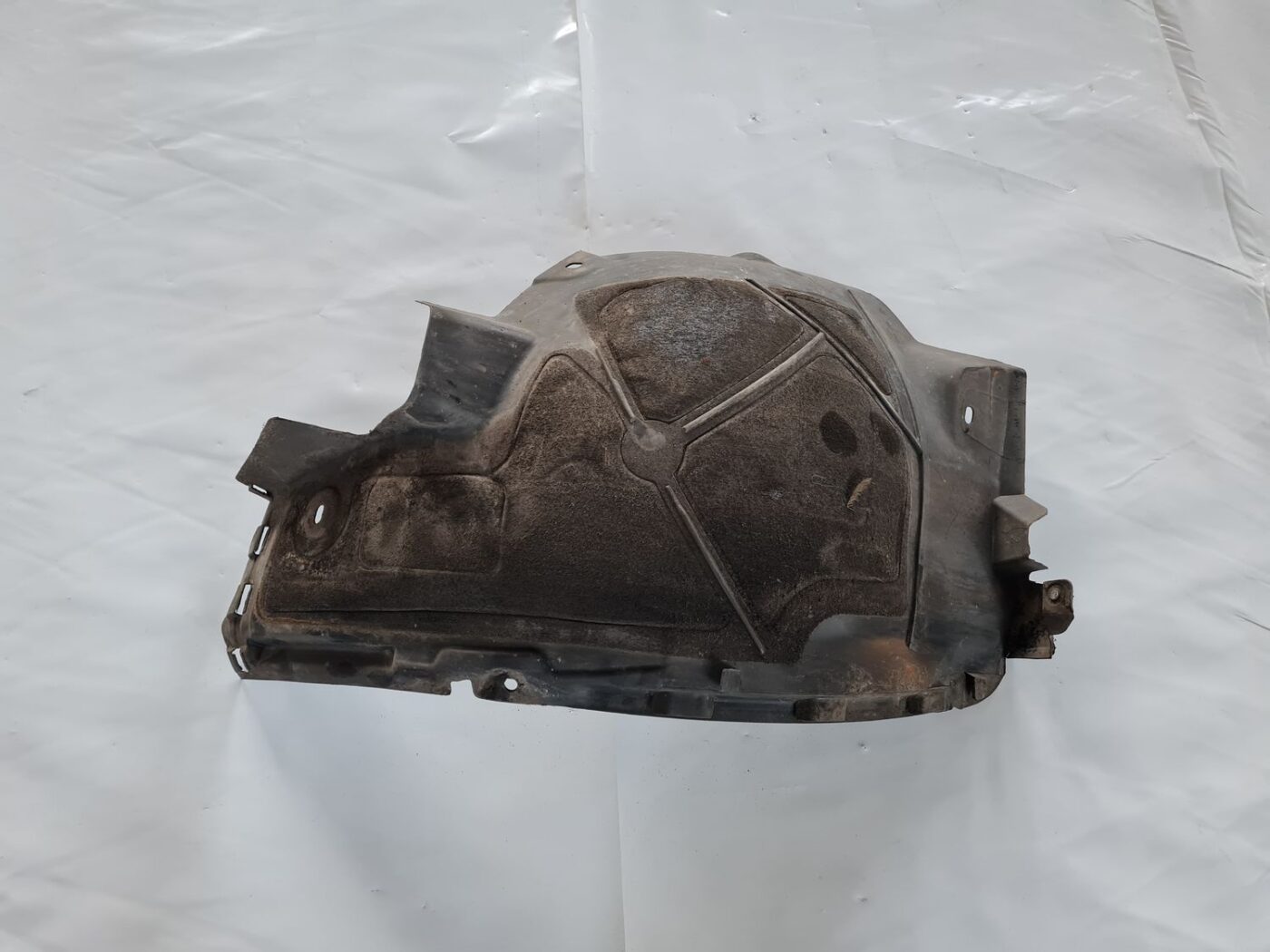 Priekšējais kreisais paspārns priekš OPEL INSIGNIA 2016 2 Priekšējais kreisais paspārns priekš OPEL INSIGNIA 2016