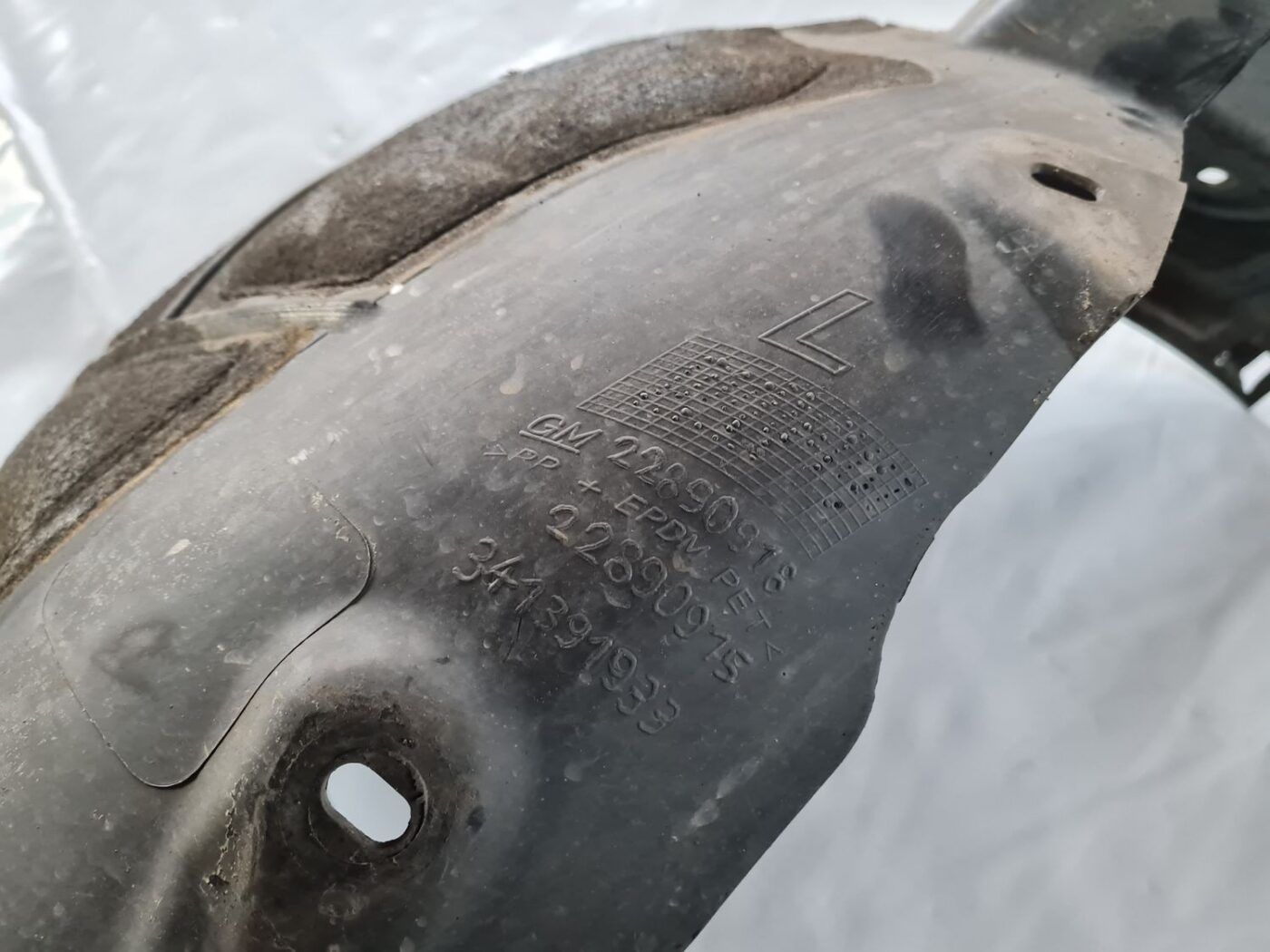 Priekšējais kreisais paspārns priekš OPEL INSIGNIA 2016 3 Priekšējais kreisais paspārns priekš OPEL INSIGNIA 2016