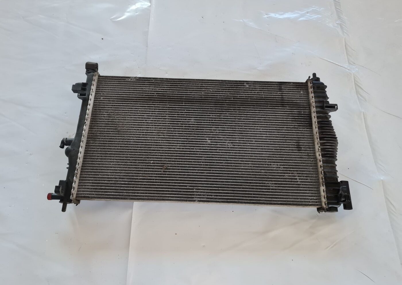 Dzesēšanas radiators priekš OPEL INSIGNIA 2016 3 Dzesēšanas radiators priekš OPEL INSIGNIA 2016