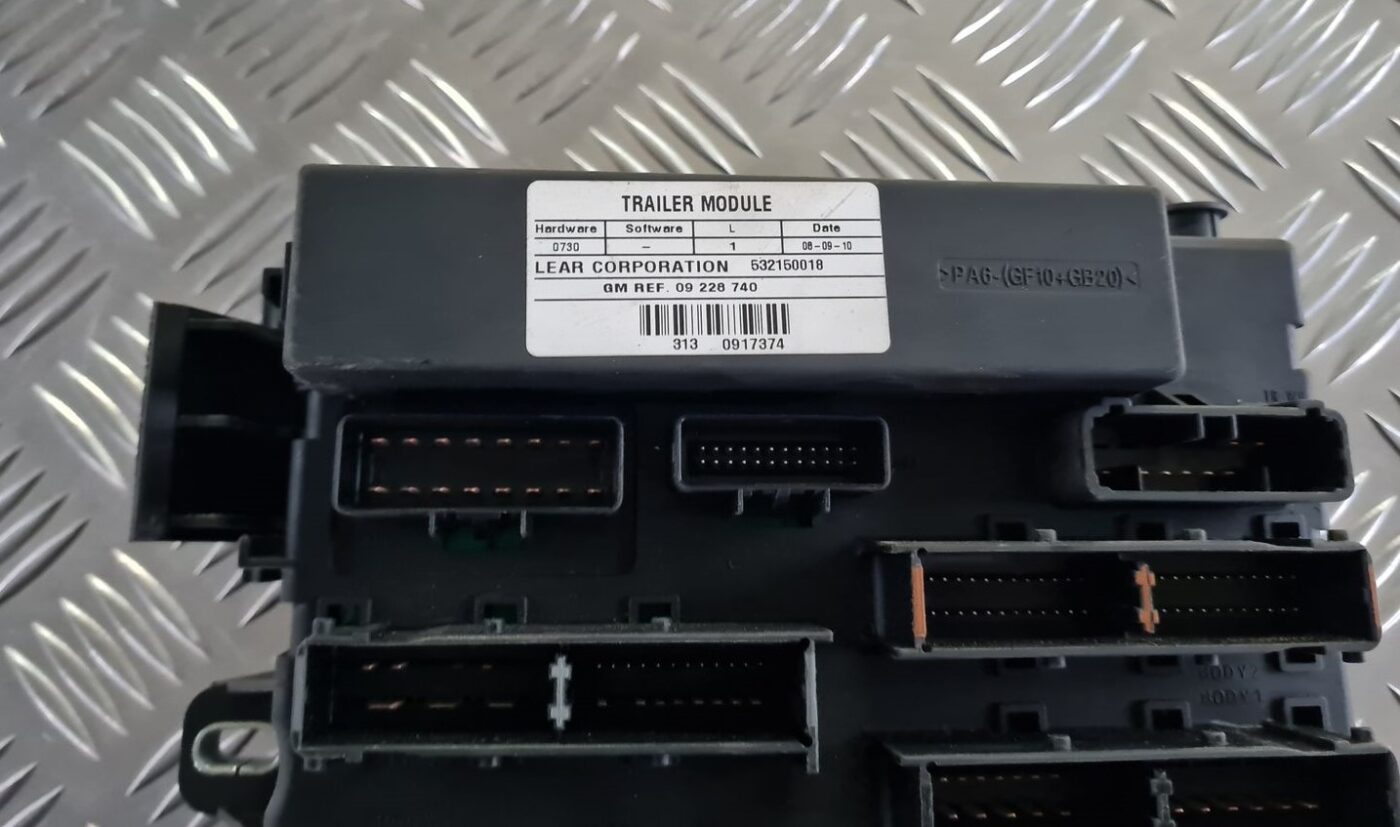 Drošinātāju bloks priekš OPEL VECTRA C 2008 4 Drošinātāju bloks priekš OPEL VECTRA C 2008