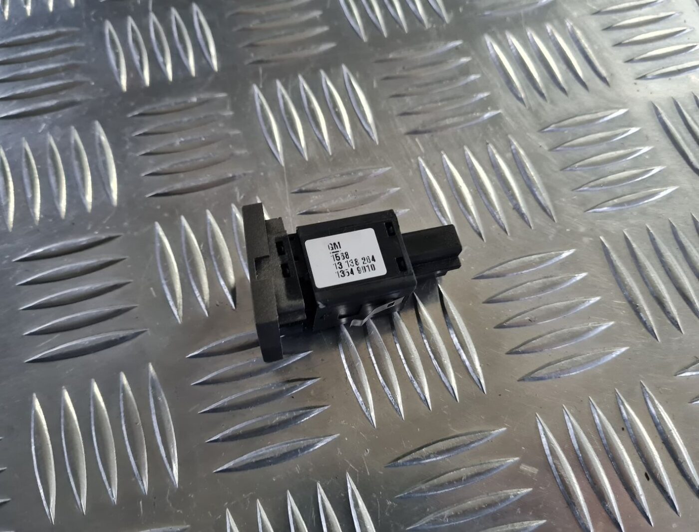 Parkošanās devēju poga priekš OPEL VECTRA C 2008 2 Parkošanās devēju poga priekš OPEL VECTRA C 2008