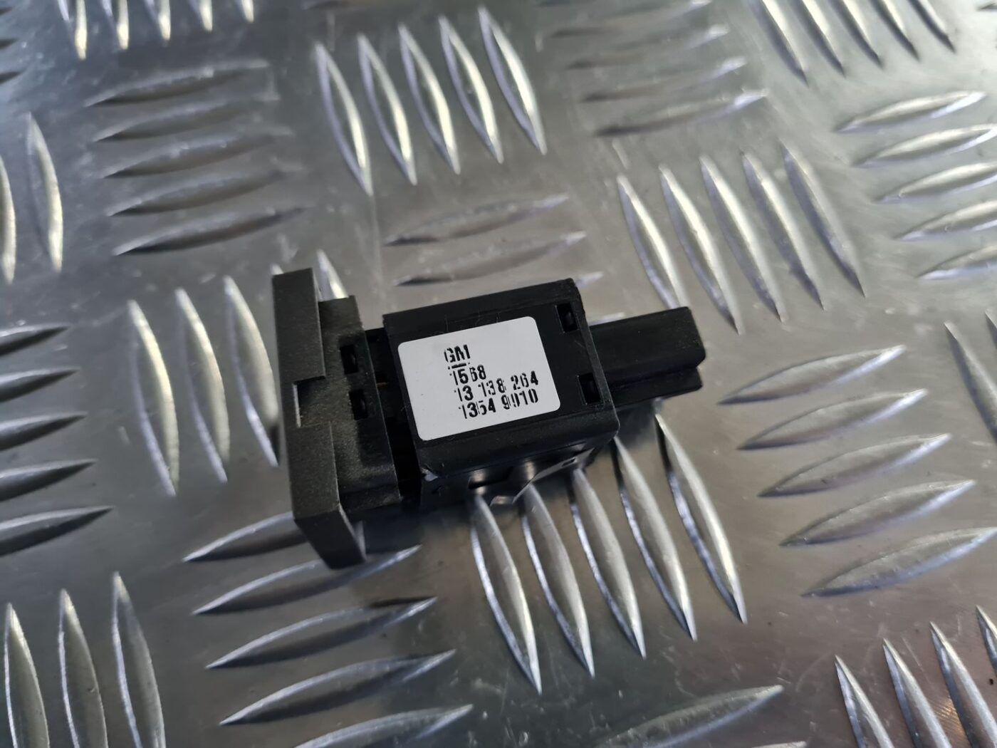 Parkošanās devēju poga priekš OPEL VECTRA C 2008 4 Parkošanās devēju poga priekš OPEL VECTRA C 2008