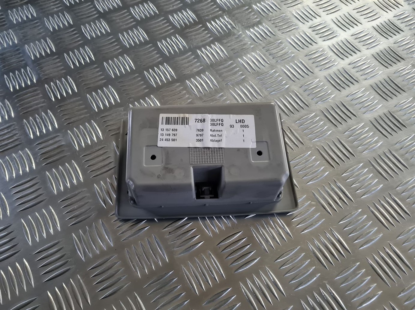 Briļļu uzglabāšanas nodalījums priekš OPEL VECTRA C 2008 5 Briļļu uzglabāšanas nodalījums priekš OPEL VECTRA C 2008