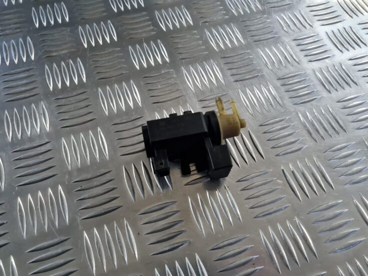 Izplūdes solenoīda vārsts priekš OPEL VECTRA C 2008