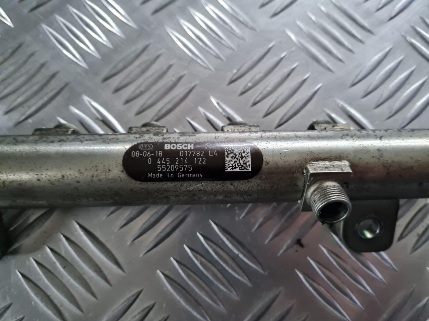 Degvielas sadales caurule priekš OPEL VECTRA C 2008 3 Degvielas sadales caurule priekš OPEL VECTRA C 2008