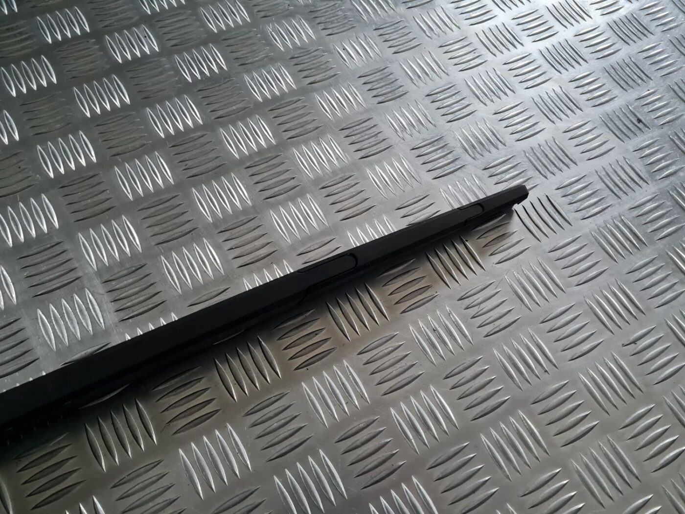 Aizmugurējā loga tīrītāja slotiņa priekš OPEL VECTRA C 2008 5 Aizmugurējā loga tīrītāja slotiņa priekš OPEL VECTRA C 2008