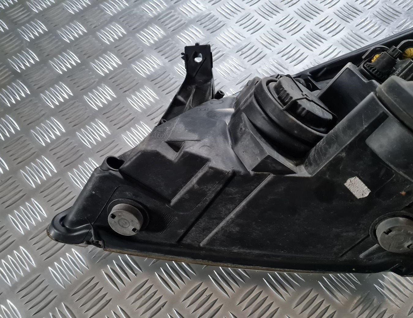 Priekšējais labais lukturis priekš OPEL VECTRA C 2008 6 Priekšējais labais lukturis priekš OPEL VECTRA C 2008