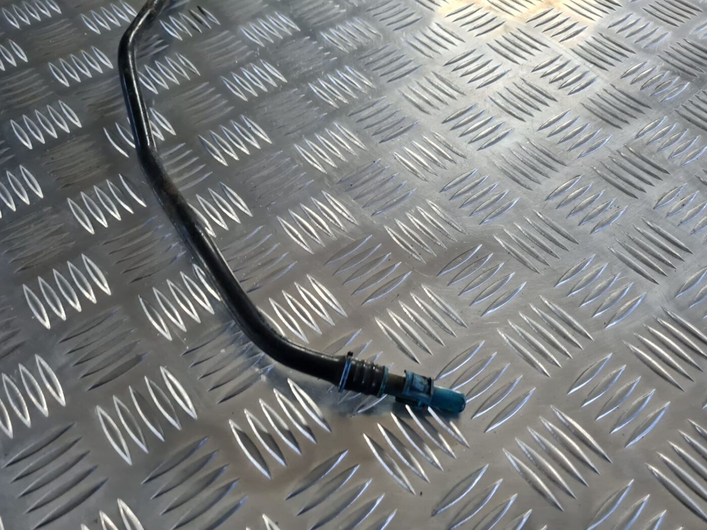 Degvielas caurule priekš OPEL VECTRA C 2008 2 Degvielas caurule priekš OPEL VECTRA C 2008