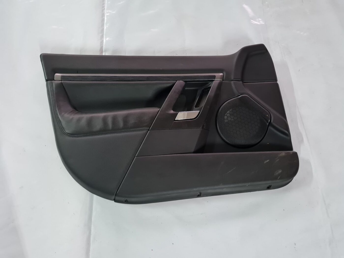 Priekšējo kreiso durvju apdare priekš OPEL VECTRA C 2008 1 Priekšējo kreiso durvju apdare priekš OPEL VECTRA C 2008