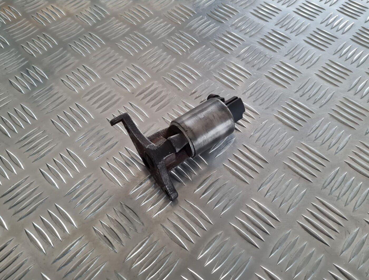 EGR vārsts priekš OPEL VECTRA C 2002 3 EGR vārsts priekš OPEL VECTRA C 2002