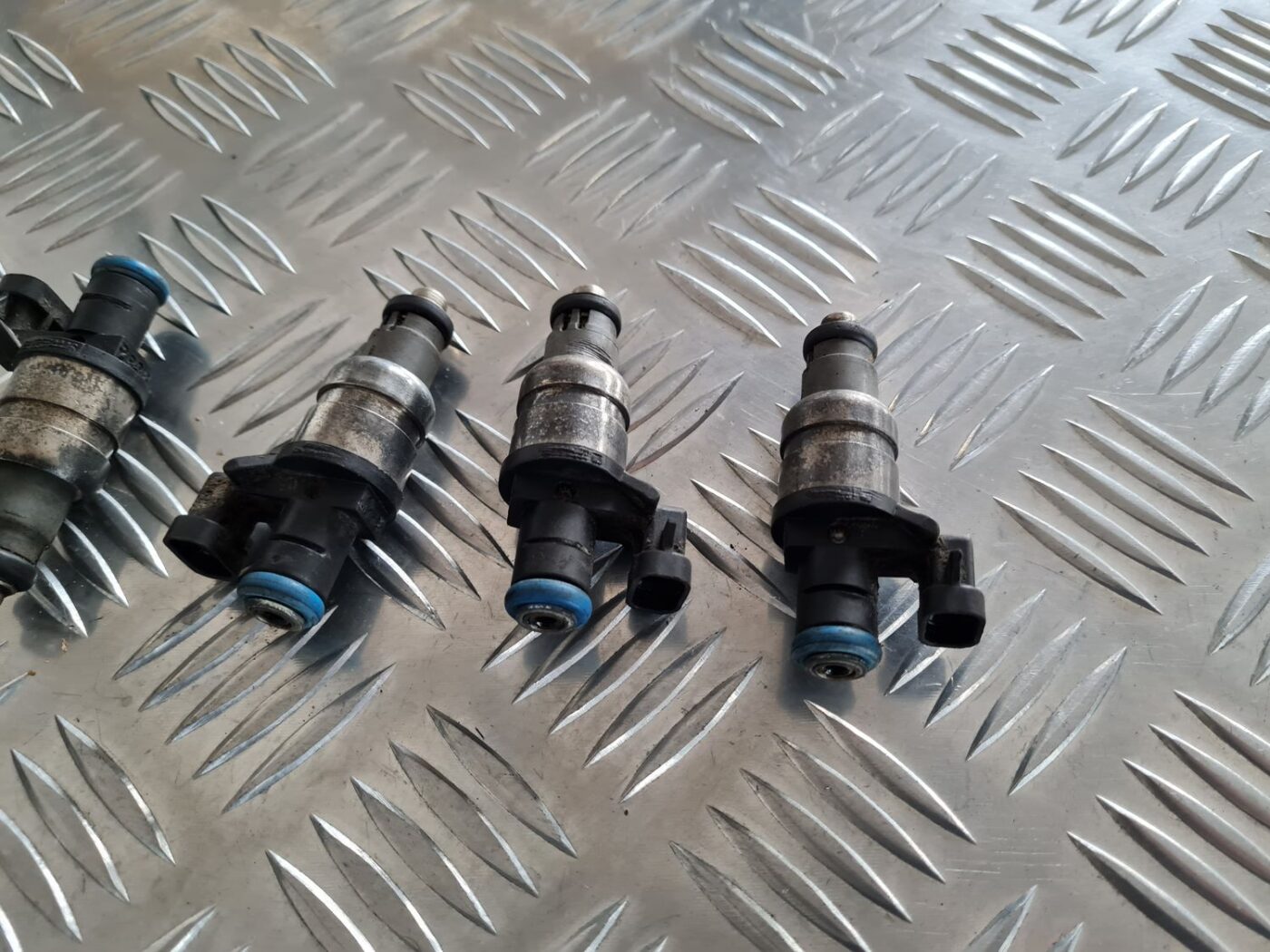 Degvielas smidzinātājs priekš OPEL VECTRA C 2002 4 Degvielas smidzinātājs priekš OPEL VECTRA C 2002