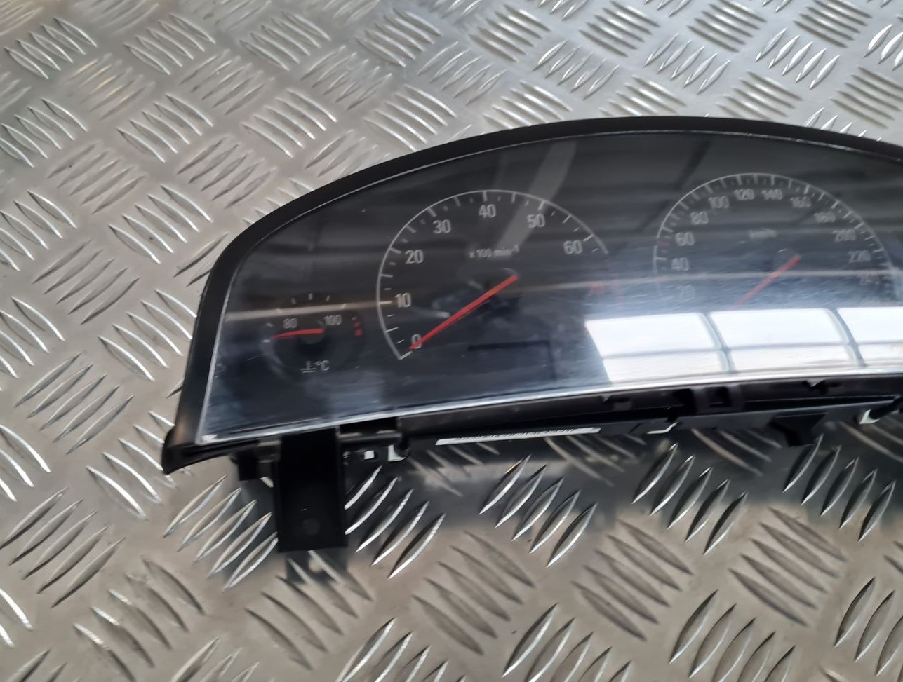 Spidometrs priekš OPEL VECTRA C 2002 7 Spidometrs priekš OPEL VECTRA C 2002