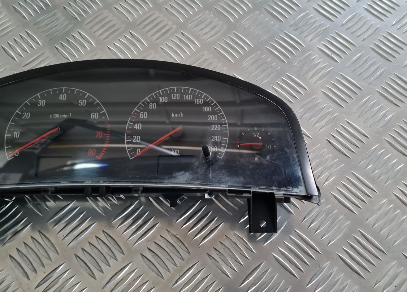 Spidometrs priekš OPEL VECTRA C 2002 6 Spidometrs priekš OPEL VECTRA C 2002