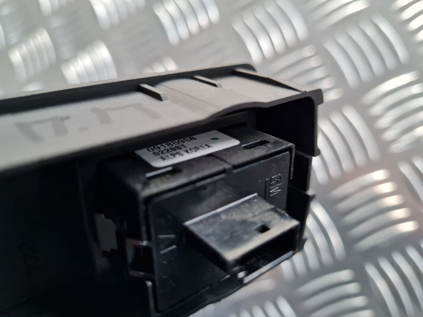 Pasažiera durvju slēdža pogas priekš OPEL VECTRA C 2002 3 Pasažiera durvju slēdža pogas priekš OPEL VECTRA C 2002